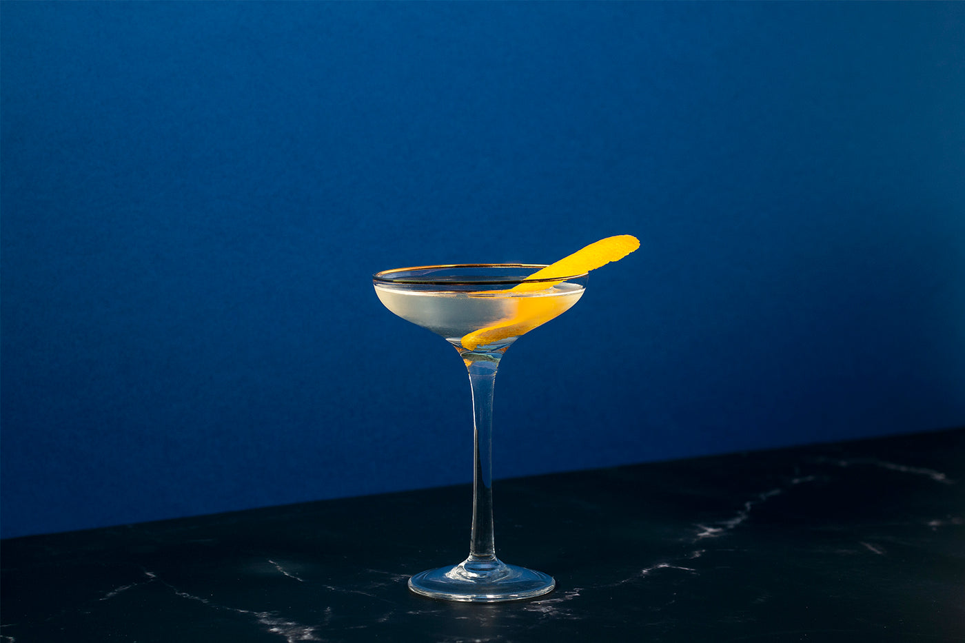 Whisky and gin cocktails